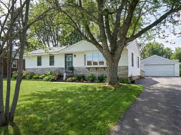 5850 6th St NE, Fridley, MN 55432