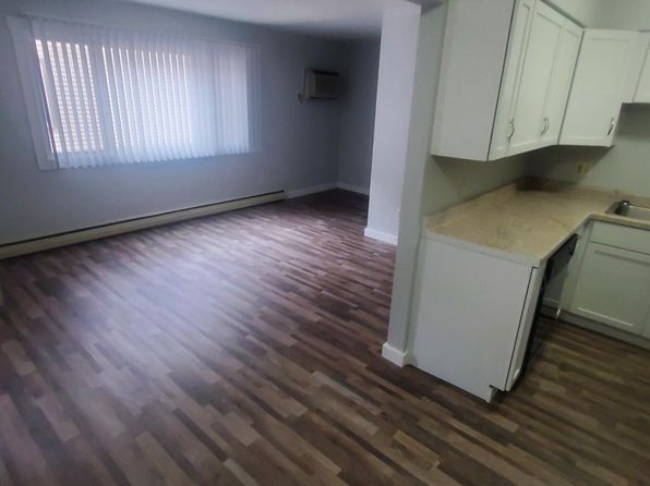 921 7th St S APT 1