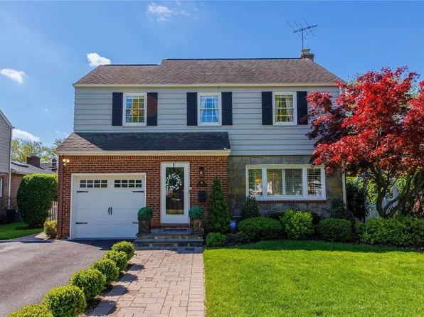 118 Poplar Street, Garden City, NY 11530