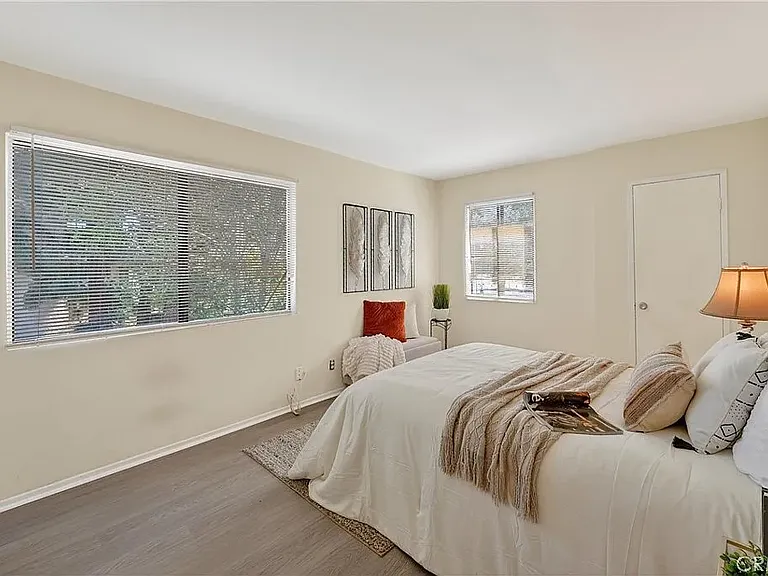 803 E Victoria St #138 — Photo 13
