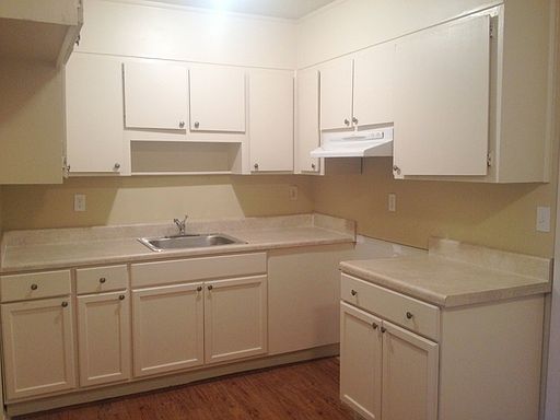 3rd image of 3600 Indian Creek Way APT E1