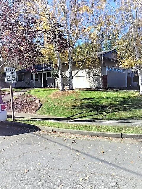 2701 Center Rd