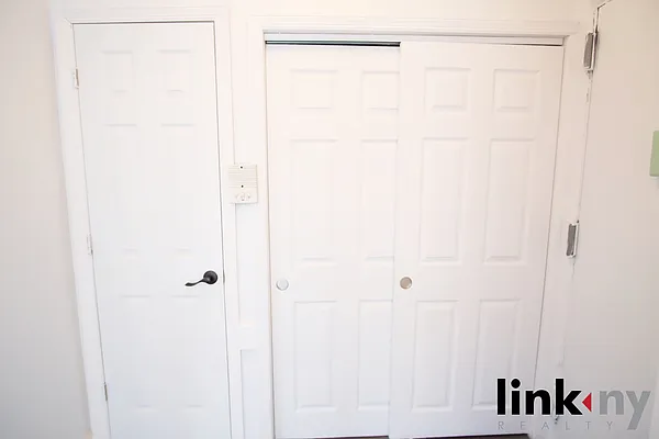 Rented by Link NY Realty | media 8