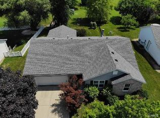 805 Copper Rdg, Maryville, IL 62062