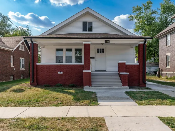 707 S 3rd St, Rockford, IL 61104