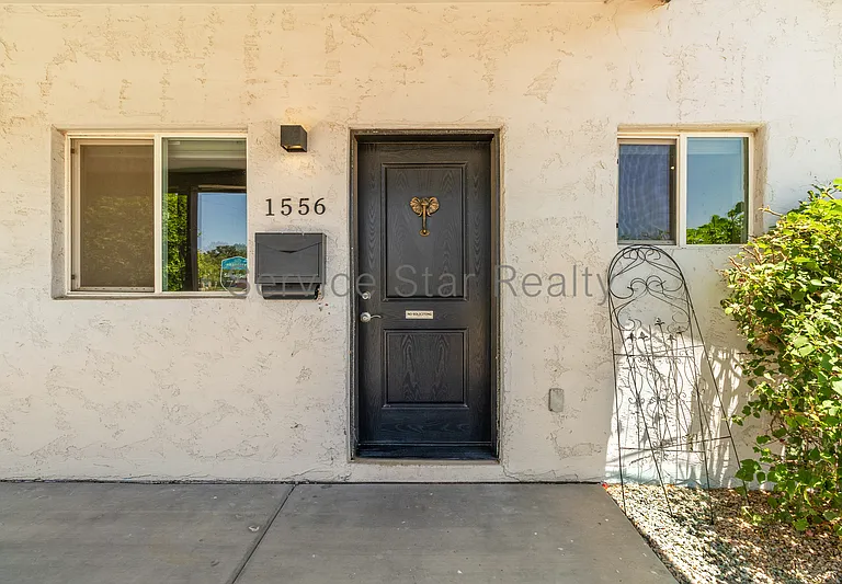 1556 W 5th St — Photo 3