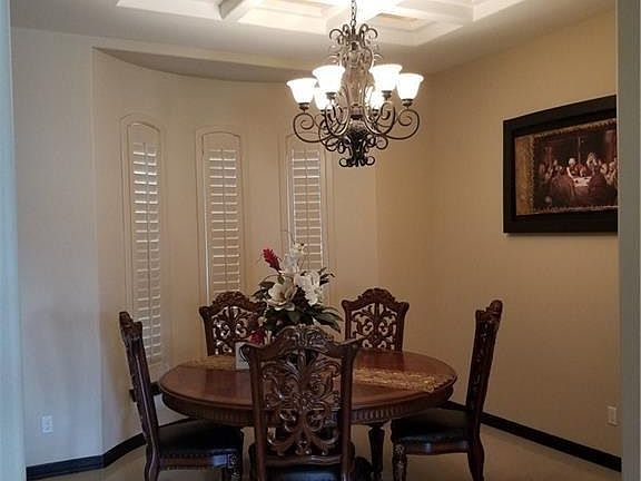 4th image of 3509 Everglade Dr