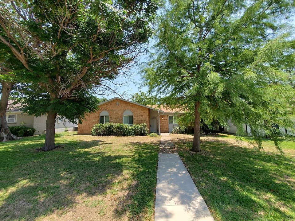 1st image of 2118 Travis Dr