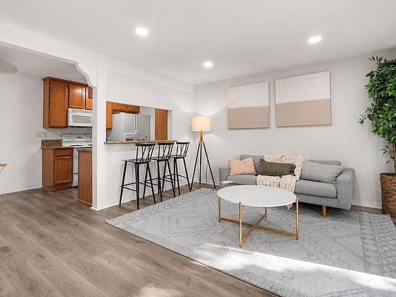 3rd image of 1133 Sepulveda Blvd Unit 101