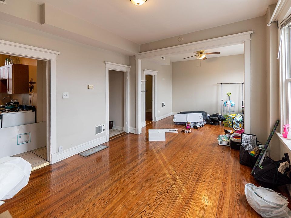 1st image of 1550 N Homan Ave #2A