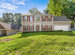 9127 Brocklehurst Ln, Charlotte, NC 28215