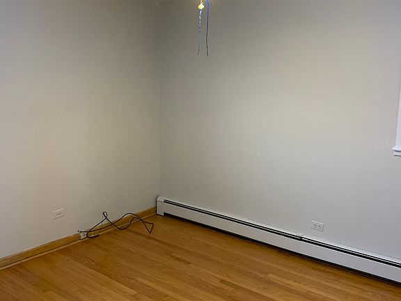 3rd image of 6262 W Peterson Ave #2