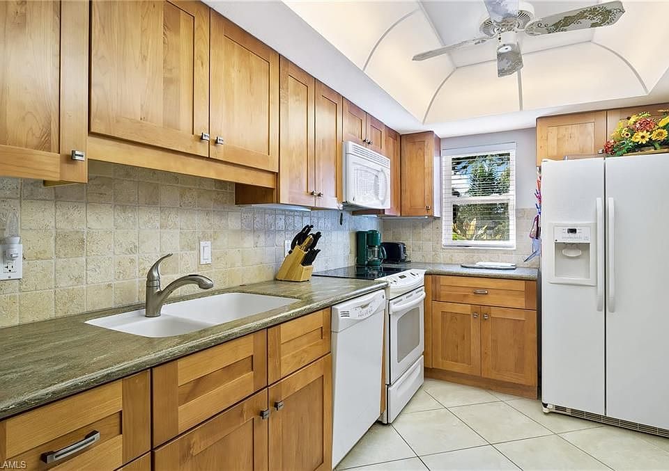 1st image of 27249 Pullen Ave #4