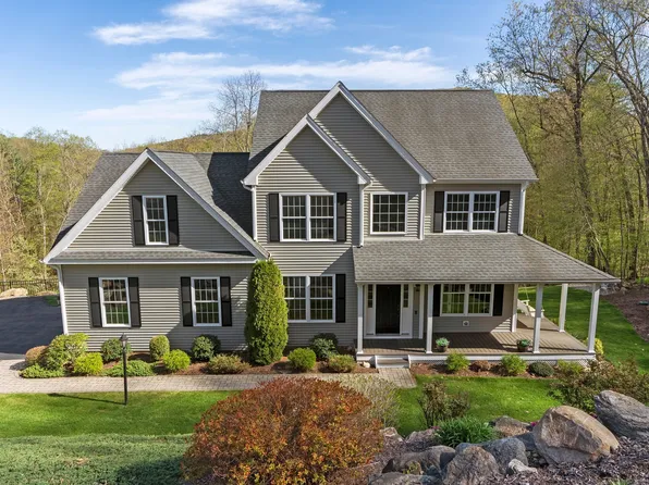 5 Shire Way, Burlington, CT 06013