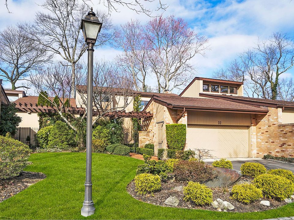 1st image of 33 Woodland Dr