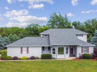 1609 N Eagle Ridge Dr, La Porte, IN 46350