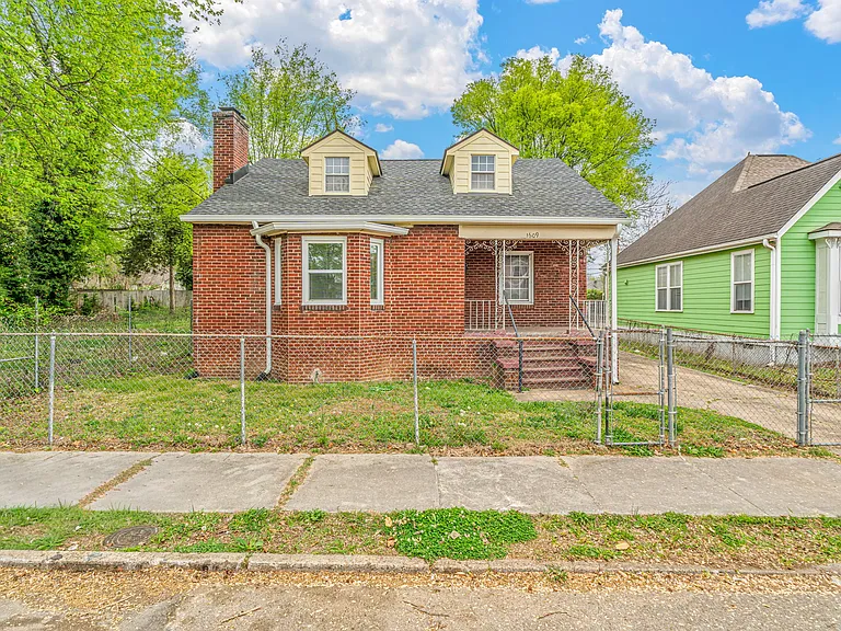 1609 Dunbar St — Photo 3