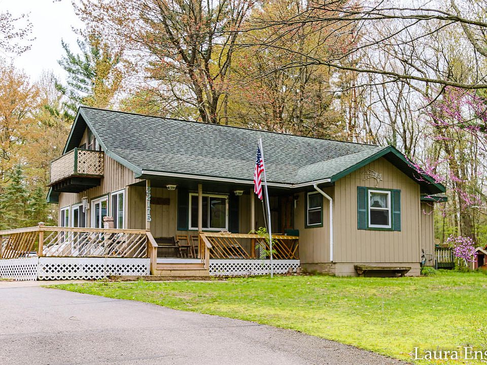 1st image of 22175 Lake Dr