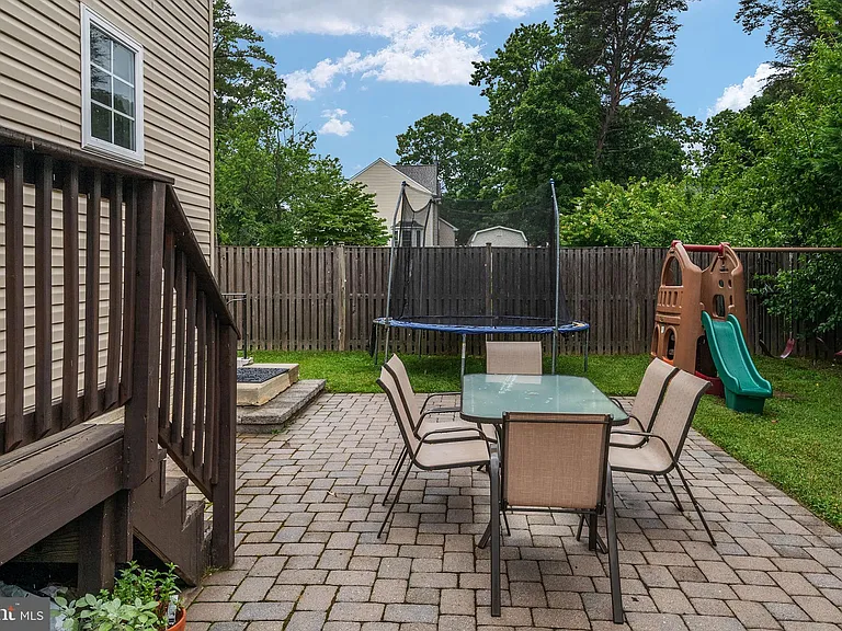 132 Pineview Ave #B — Photo 38