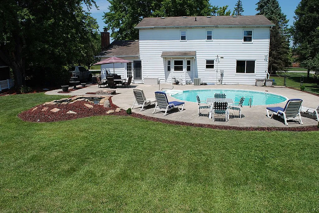 5375 Sandpiper Dr photo 1