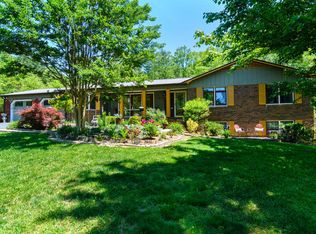 34 Two Tree Dr, Hendersonville, NC 28791