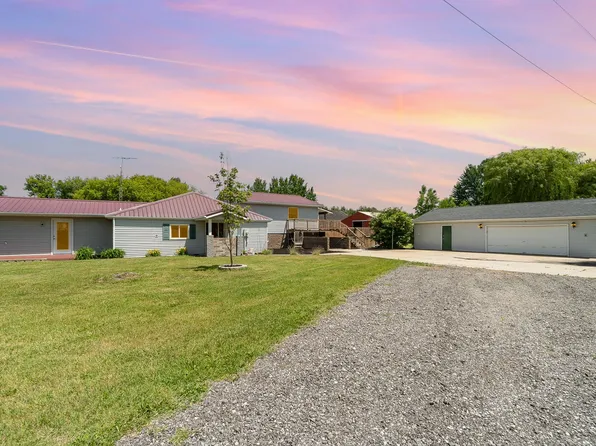 3247 S Geneva Rd, Saint Louis, MI 48880