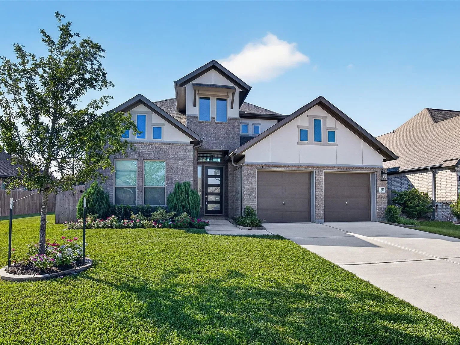 4 bed, 3.0 bath, 2578 sqft, $3,000 — Photo 3