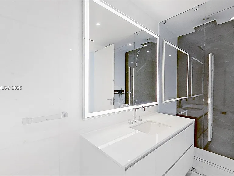 300 Biscayne Boulevard Way #506E — Photo 7