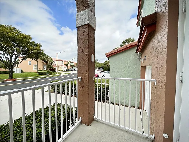 777 NW 151st Ave — Photo 78