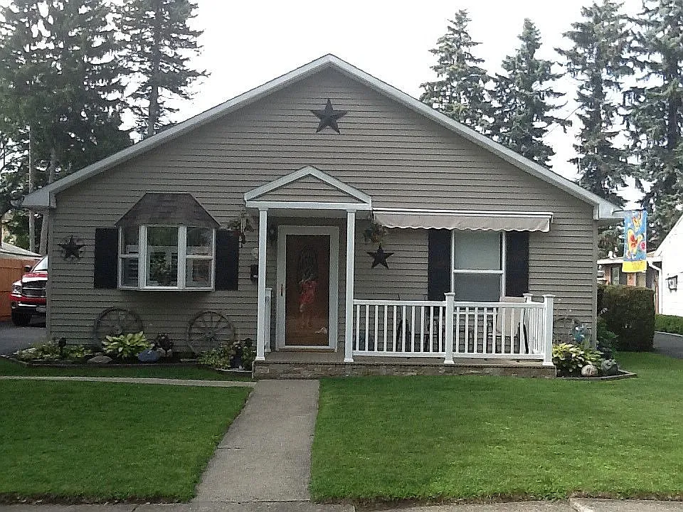 210 Kendall Pl photo 1