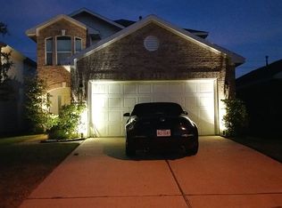 9302 Logans Run Ln, Houston, TX 77075