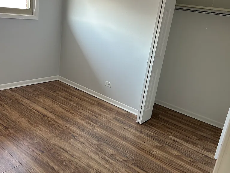 10327 McVicker Ave #3 — Photo 9