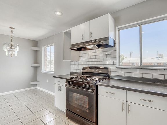 3rd image of 10360 Menzies St