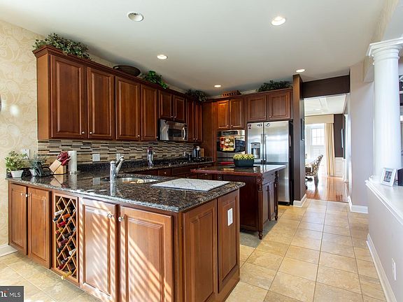 4th image of 315 S Caldwell Cir