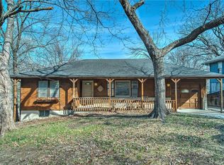 8620 E 32nd St, Kansas City, MO 64129