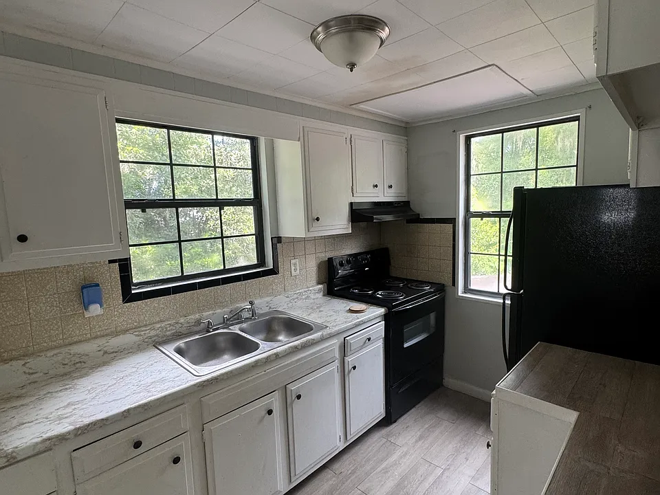 7107 Arlet Dr #3