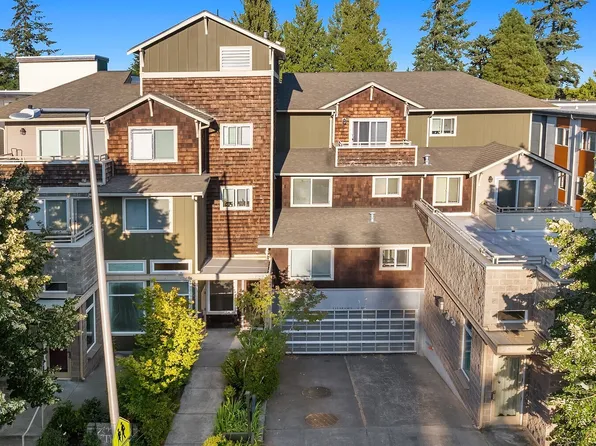 12534 15th Avenue NE #22, Seattle, WA 98125