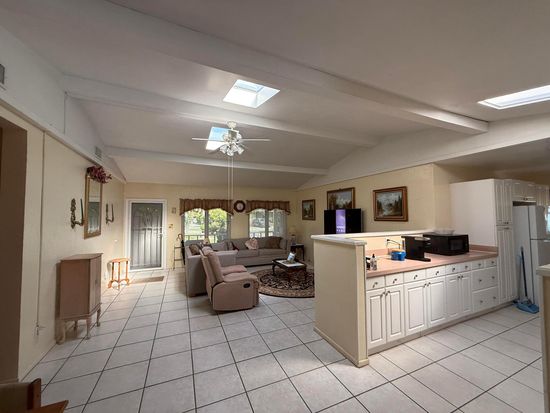 1810 Eucalyptus Avenue, Fort Pierce, FL 34949