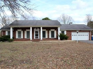 1527 Oxford Dr, Murray, KY 42071