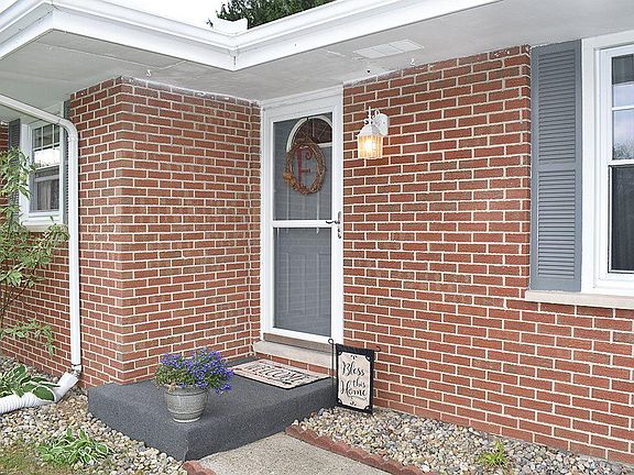 3rd image of 23550 River Lane Blvd