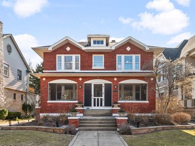 141 Scottswood Rd, Riverside, IL, 60546
