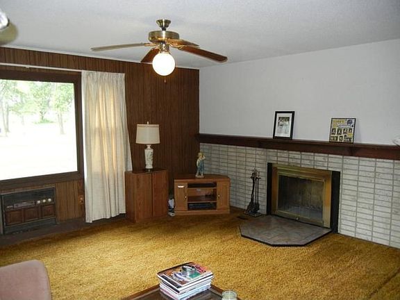 2nd image of 4413 E Vernon Ct