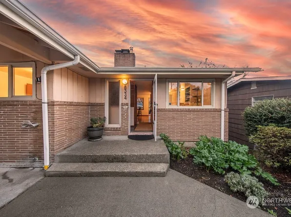 8334 36th Avenue S, Seattle, WA 98118