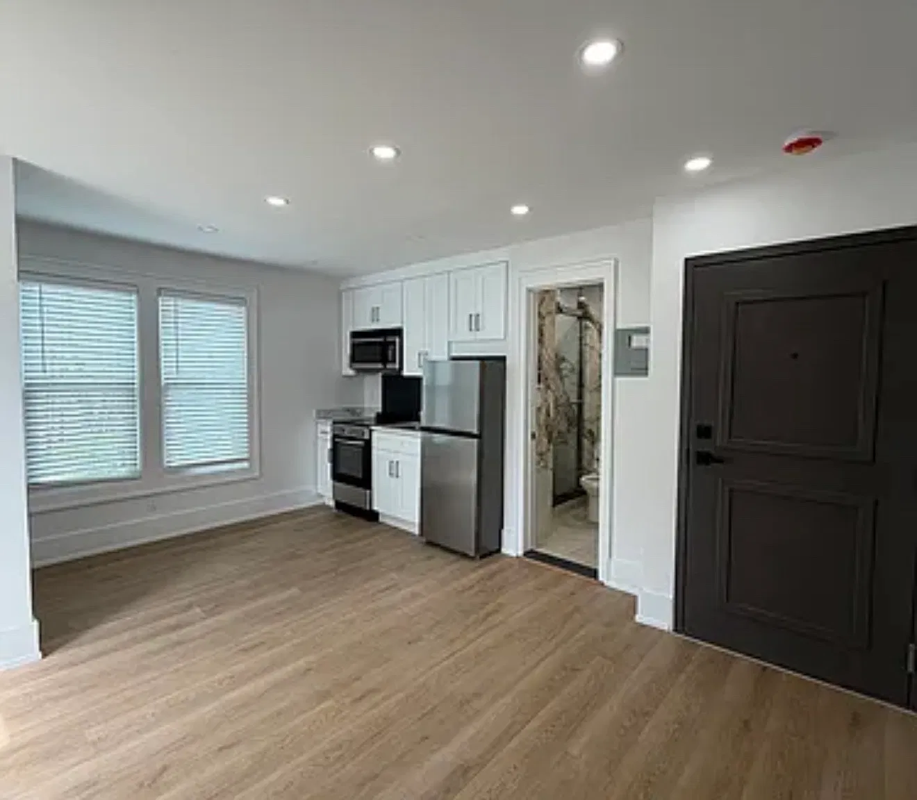 N Moger Ave, Mount Kisco — Photo 2