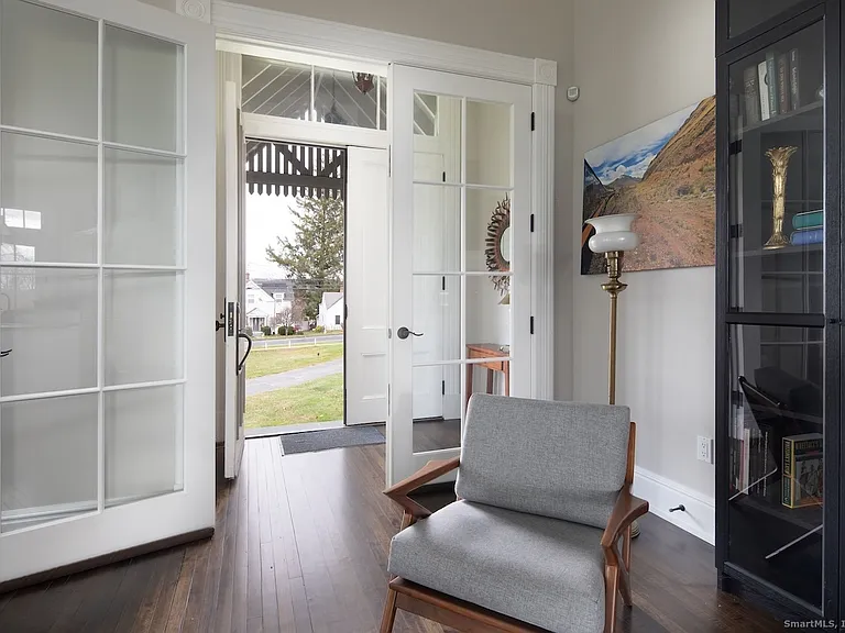 33 Sharon Rd — Photo 12