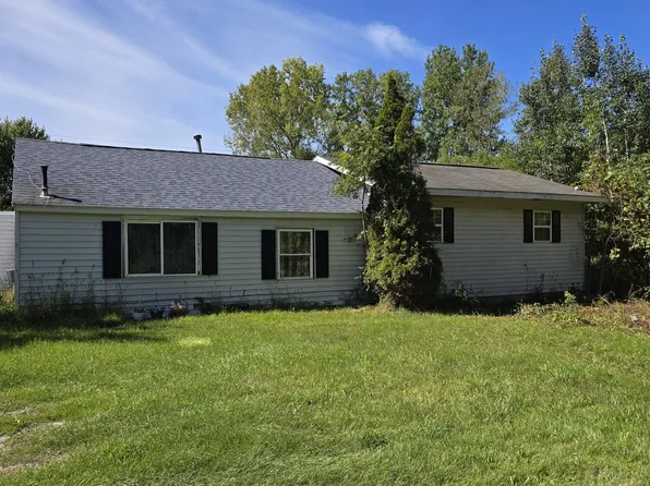 5065 Lorenson Rd, Muskegon, MI 49445