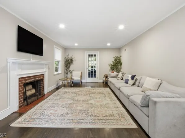 1 Argyle Rd, Montclair, NJ 07043