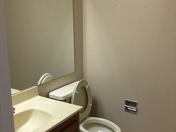 4th image of 1305 Clubside Dr