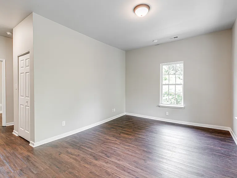 2413 Lamb Ave #1 — Photo 10