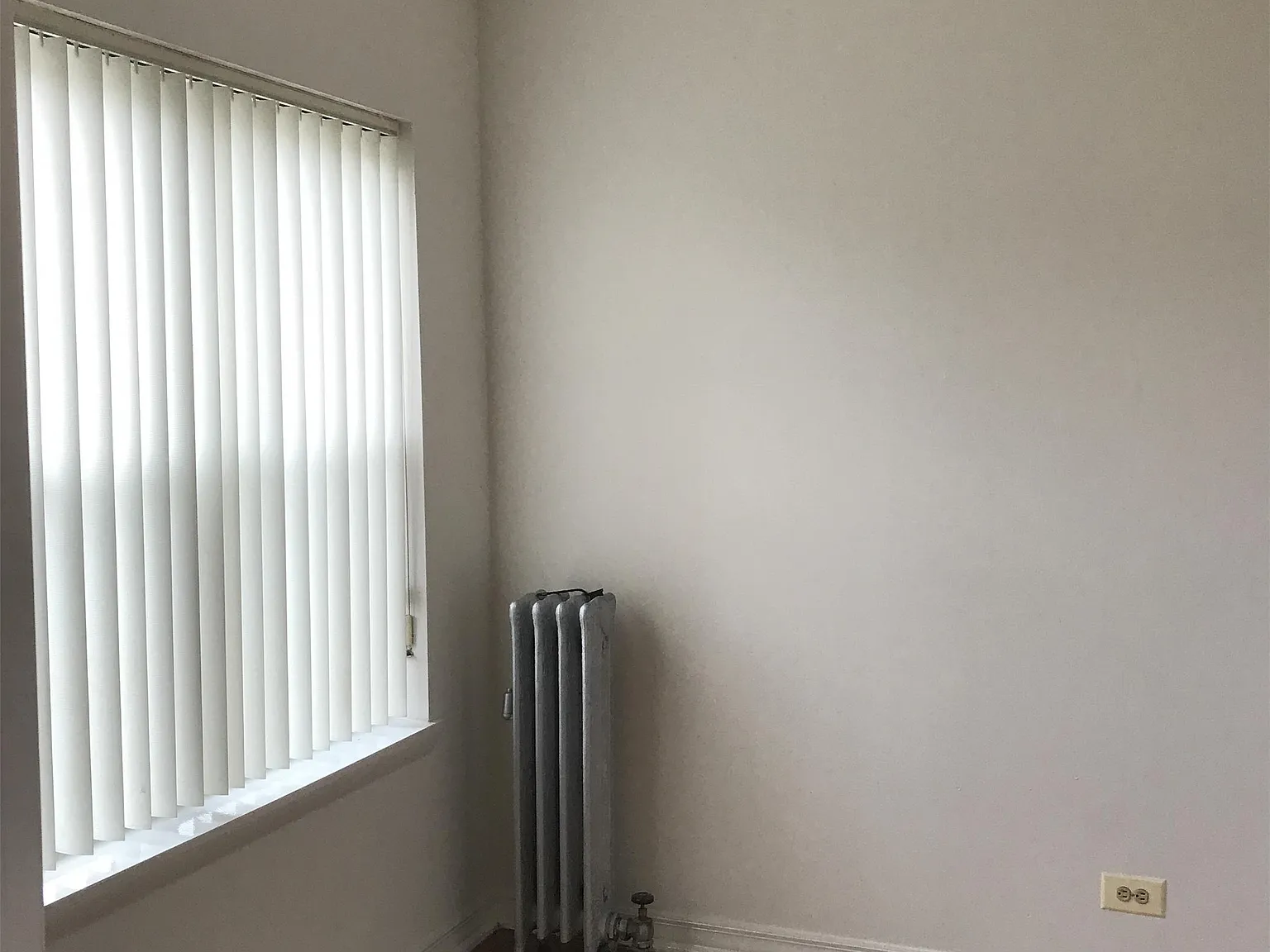 71st and Rhodes LLC - 213 — Photo 2